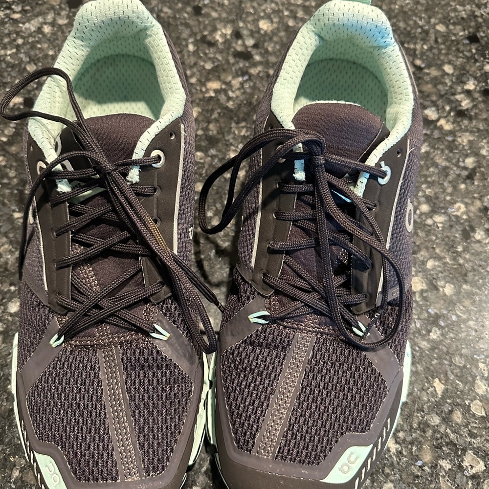 On Women’s Running